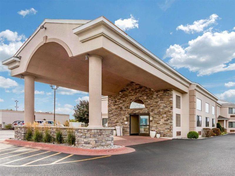 Comfort Inn Ludington near US-10 Exterior foto