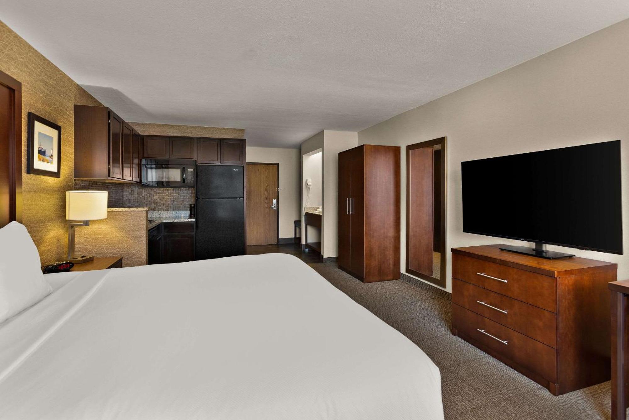 Comfort Inn Ludington near US-10 Exterior foto