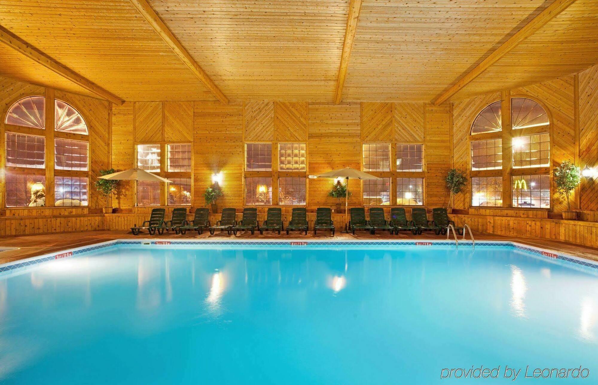Comfort Inn Ludington near US-10 Exterior foto